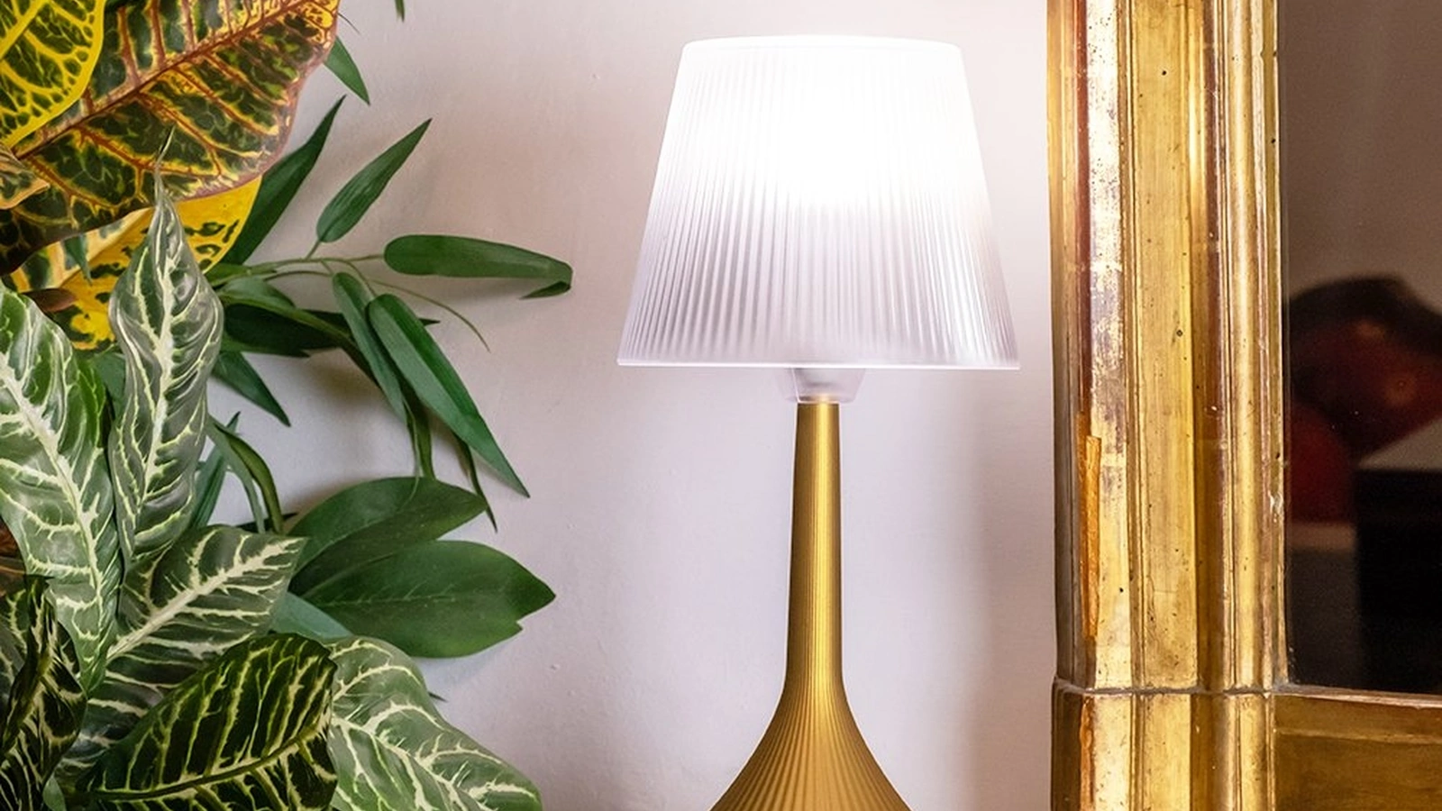 Lampada da tavolo Duse di Vesta